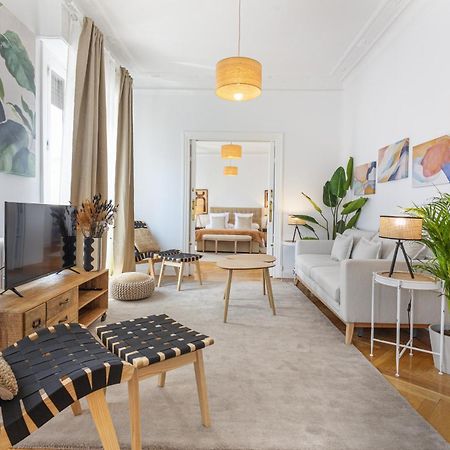 Apartamento Santa Ana Place En มาดริด ภายนอก รูปภาพ