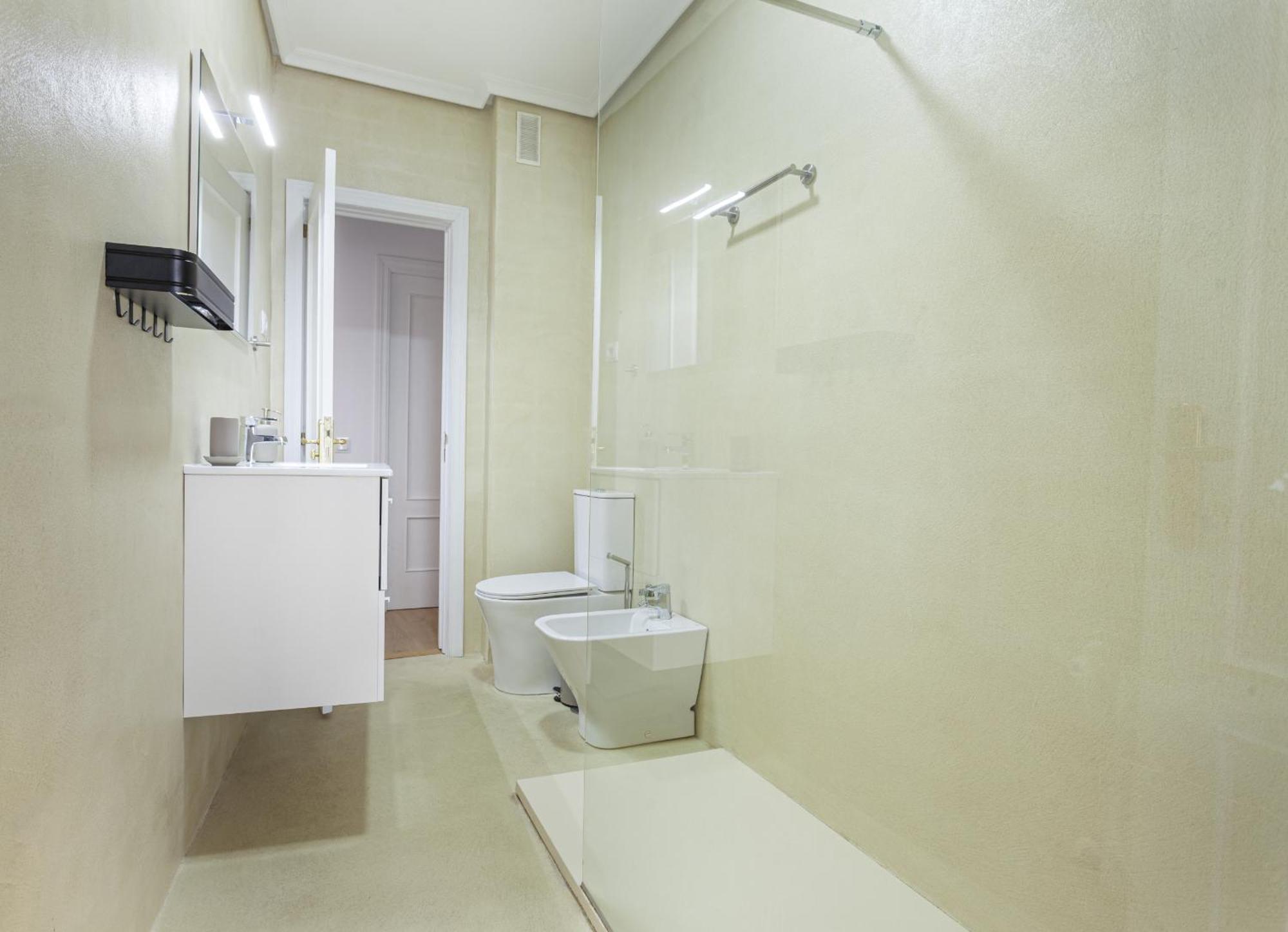 Apartamento Santa Ana Place En มาดริด ภายนอก รูปภาพ
