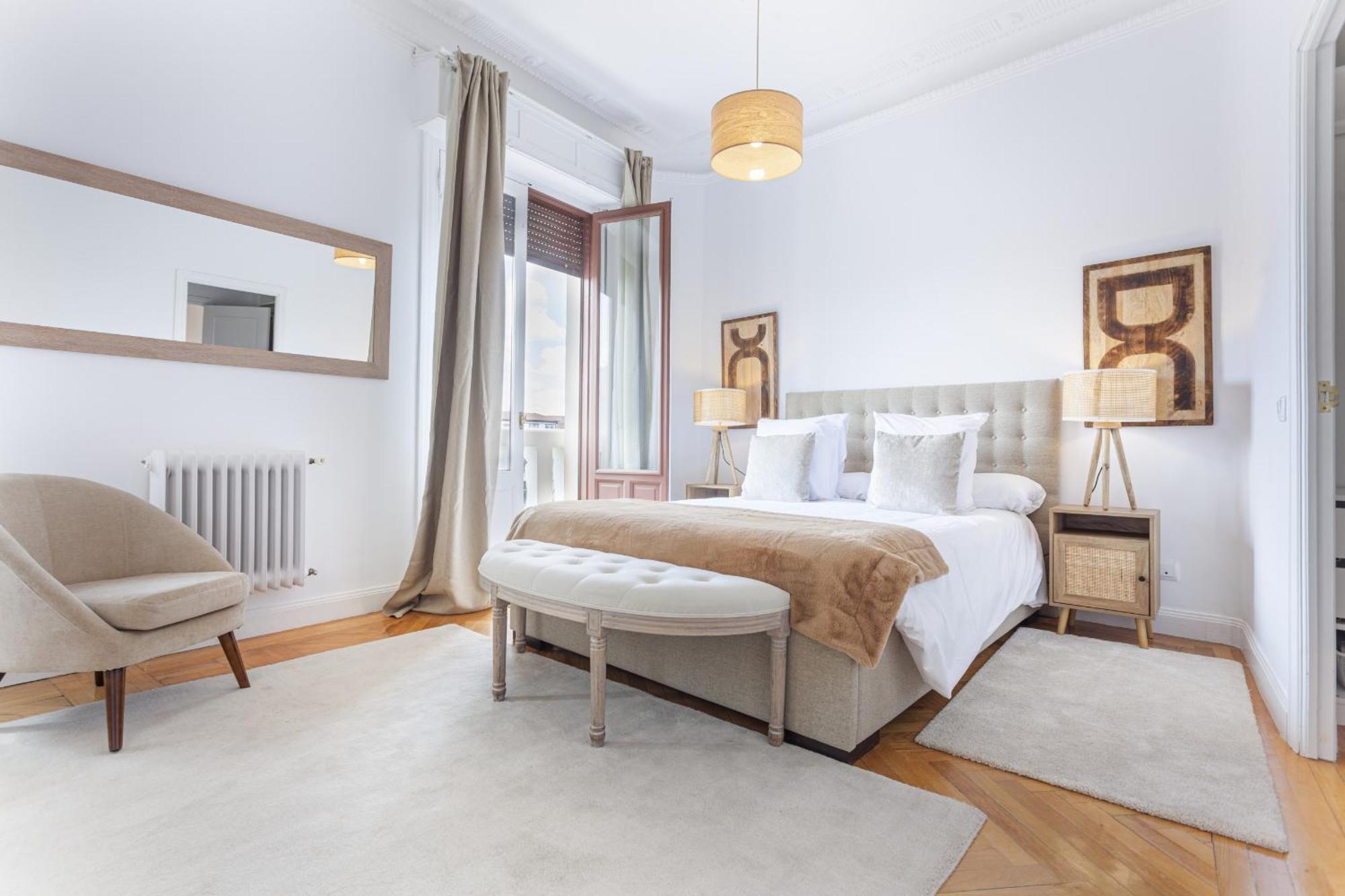 Apartamento Santa Ana Place En มาดริด ภายนอก รูปภาพ